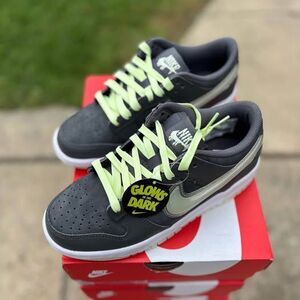 NWT Kid’s Nike Dunk Low GS ‘Halloween - Glow In The Dark’